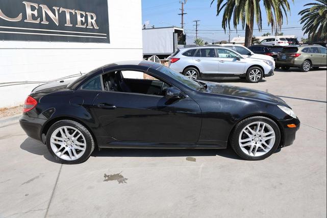 Photo of 2009 BLACK Mercedes-Benz SLK-Class