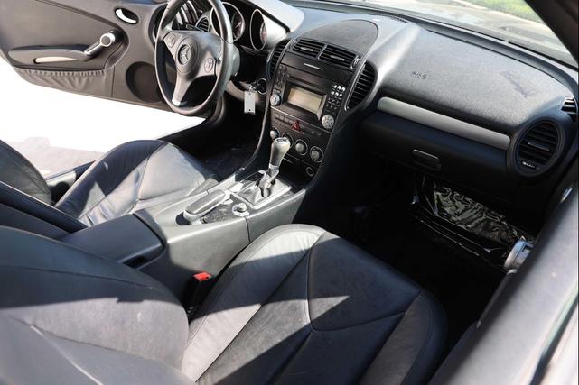 Photo of 2009 BLACK Mercedes-Benz SLK-Class