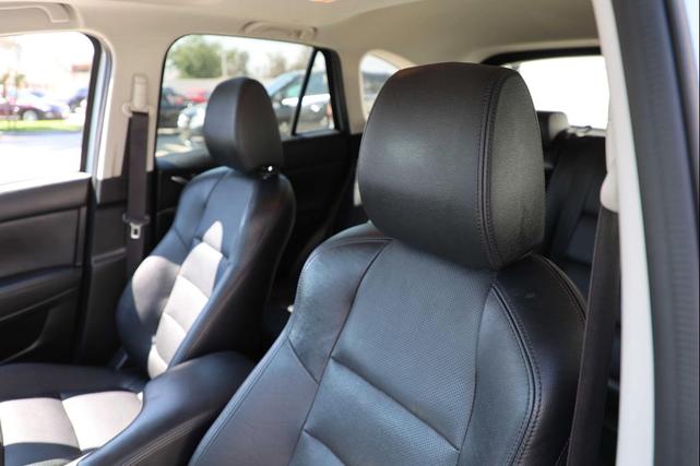Photo of 2016 Sonic Silver Metallic Mazda CX-5