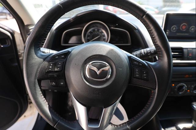 Photo of 2015 Snowflake White Pearl Mica Mazda Mazda3