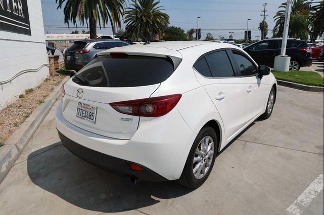 Photo of 2015 Snowflake White Pearl Mica Mazda Mazda3