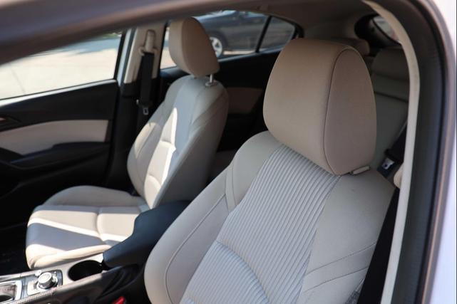 Photo of 2015 Snowflake White Pearl Mica Mazda Mazda3