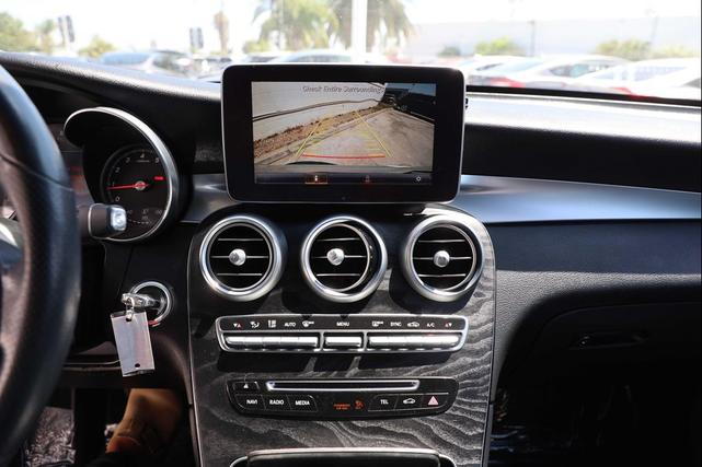 Photo of 2017 WHITE Mercedes-Benz GLC 300