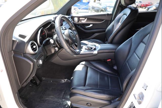 Photo of 2017 WHITE Mercedes-Benz GLC 300