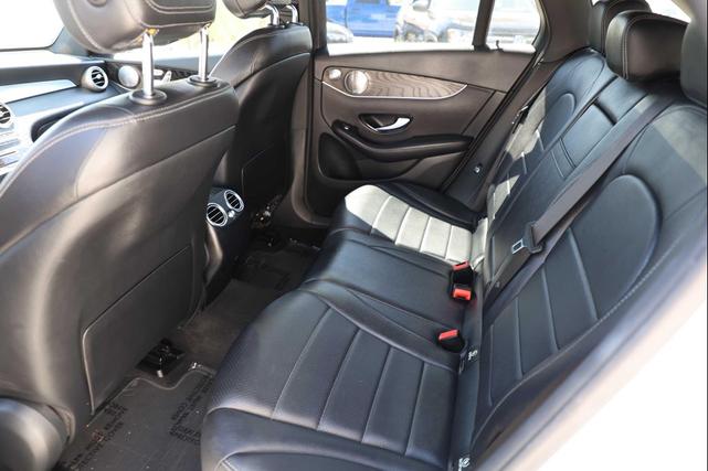 Photo of 2017 WHITE Mercedes-Benz GLC 300