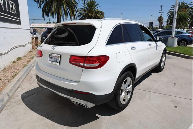 Photo of 2017 WHITE Mercedes-Benz GLC 300