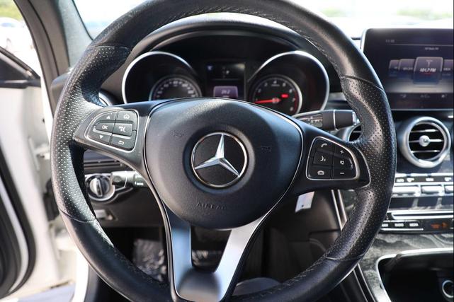 Photo of 2017 WHITE Mercedes-Benz GLC 300