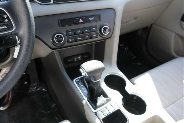 Photo of 2017 SILVER Kia Sportage