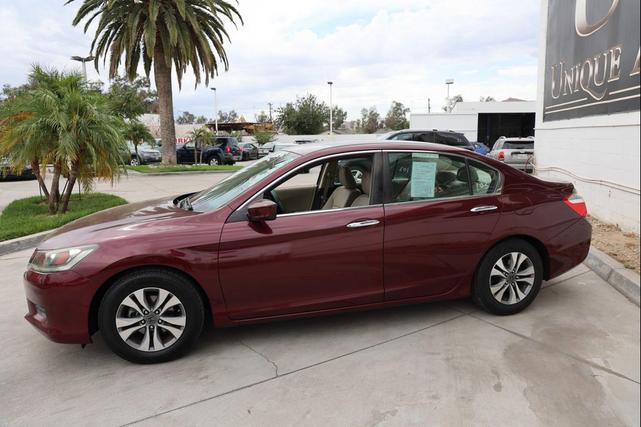 Photo of 2014 BURGUNDY Honda Accord