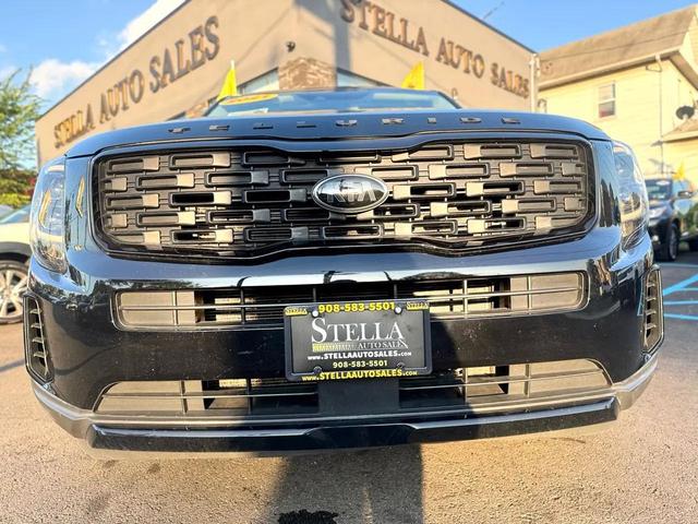 Photo of 2021 Ebony Black Kia Telluride