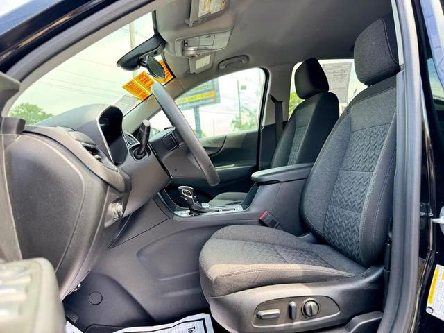 Photo of 2023 Mosaic Black Metallic Chevrolet Equinox
