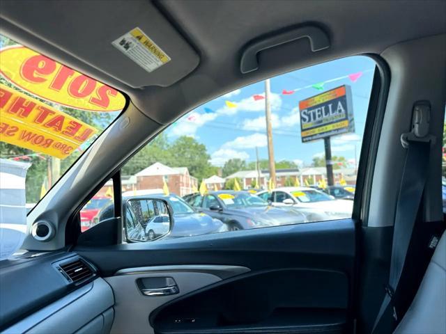 Photo of 2019 GREY Honda Pilot
