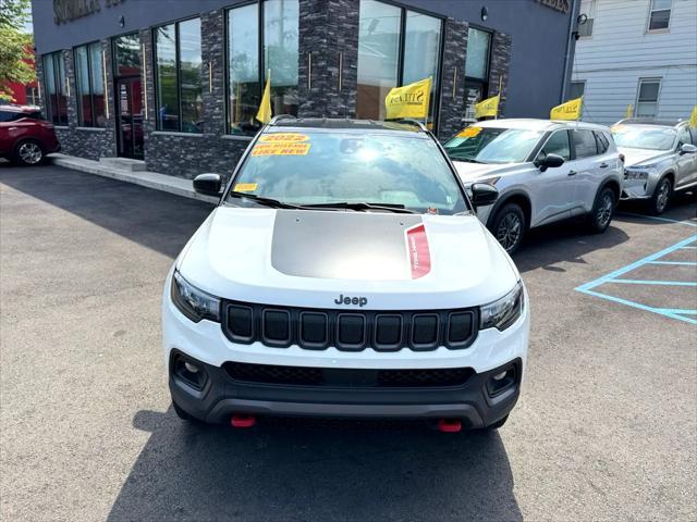 Photo of 2022 Bright White Clearcoat Jeep Compass
