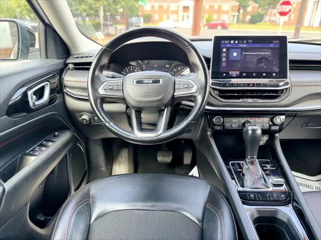 Photo of 2022 Bright White Clearcoat Jeep Compass