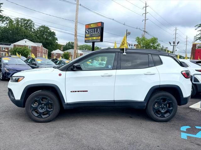 Photo of 2023 Bright White Clearcoat Jeep Compass
