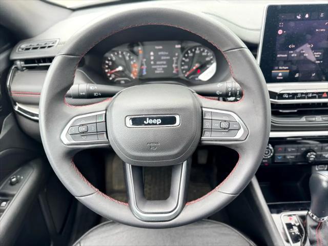 Photo of 2023 Bright White Clearcoat Jeep Compass