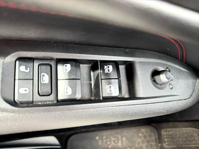 Photo of 2023 Bright White Clearcoat Jeep Compass