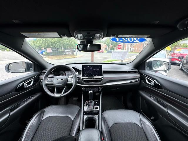 Photo of 2023 Bright White Clearcoat Jeep Compass