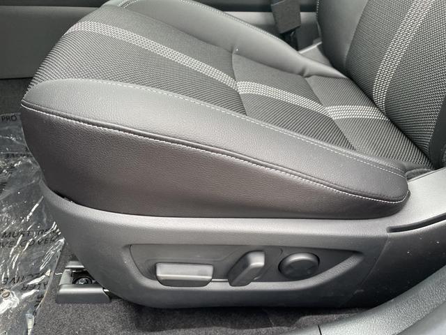 Photo of 2025 Machine Gray Mazda CX-50