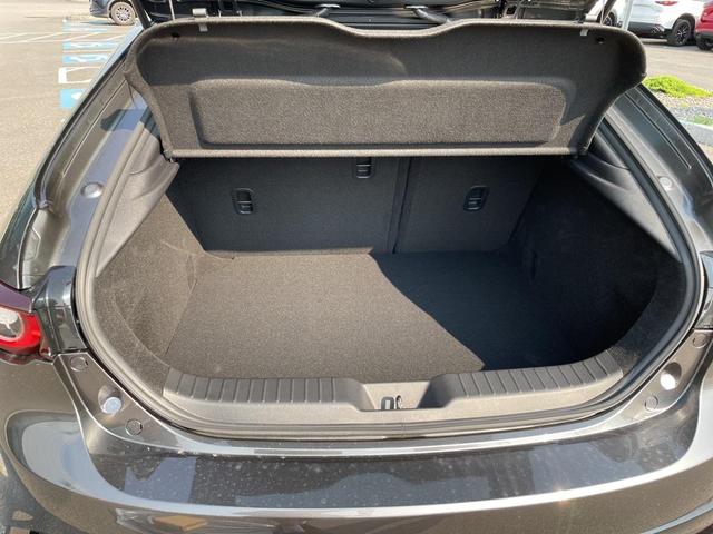 Photo of 2025 Machine Gray Metallic Mazda Mazda3
