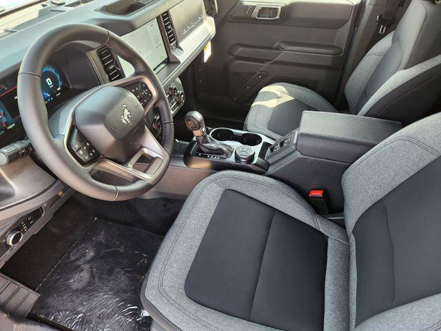 Photo of 2025 Blue Ford Bronco