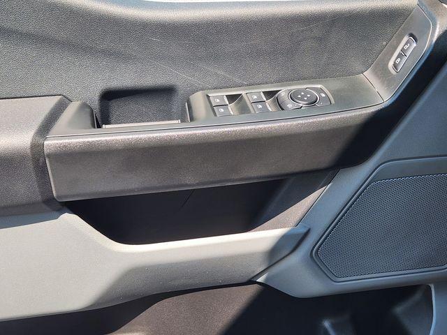 Photo of 2025 Oxford White Ford F-350