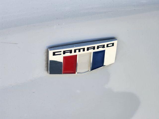Photo of 2019 Summit White Chevrolet Camaro