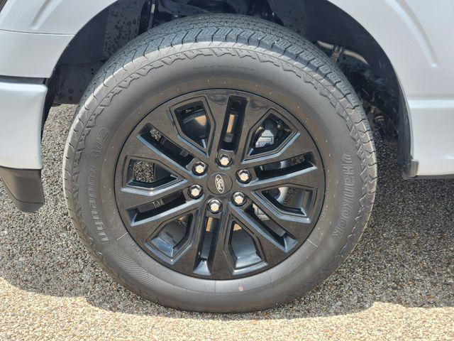 Photo of 2025 White Metallic Ford F-150