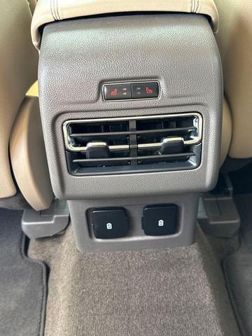 Photo of 2022 Pristine White Lincoln Corsair