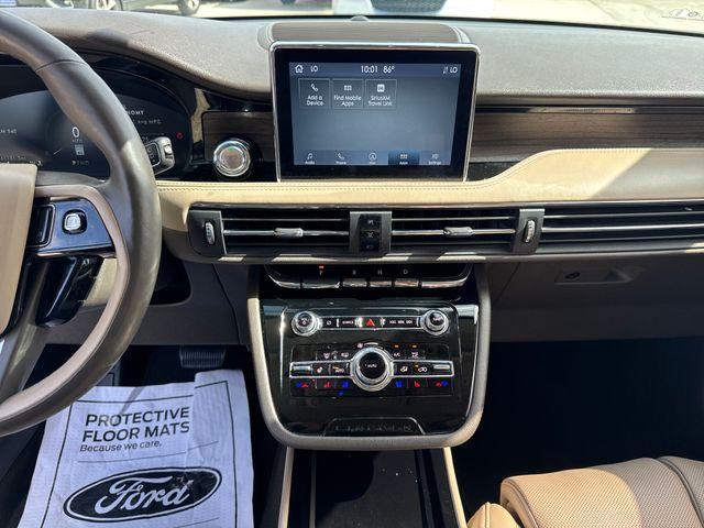 Photo of 2022 Pristine White Lincoln Corsair
