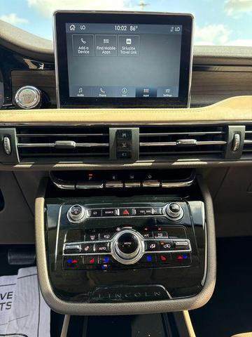 Photo of 2022 Pristine White Lincoln Corsair