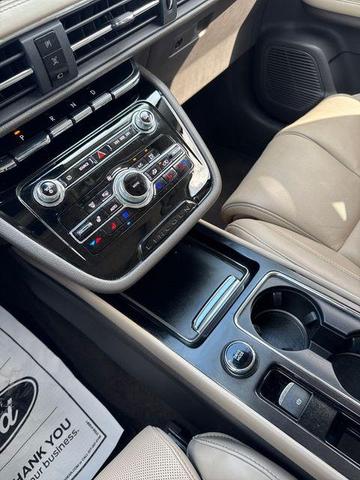 Photo of 2022 Pristine White Lincoln Corsair