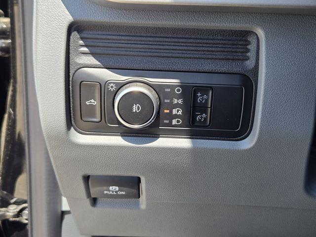 Photo of 2025 Agate Black Metallic Ford F-250