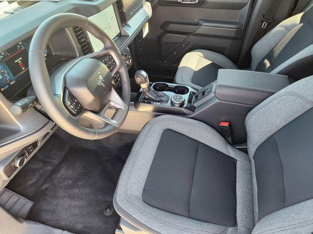 Photo of 2025 Azure Gray Metallic Ford Bronco