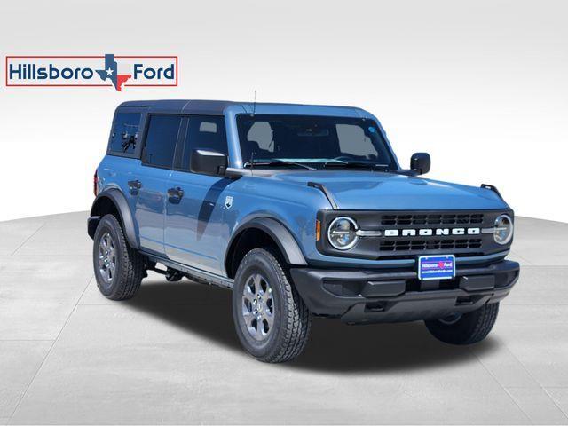 Photo of 2025 Azure Gray Metallic Ford Bronco
