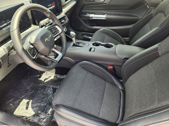 Photo of 2025 Blue Ford Mustang