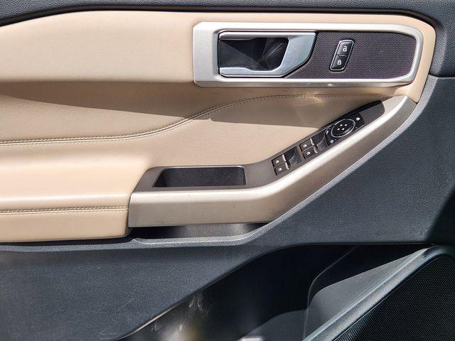 Photo of 2023 Agate Black Metallic Ford Explorer