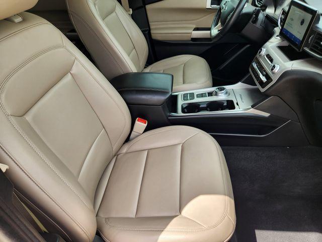 Photo of 2023 Agate Black Metallic Ford Explorer