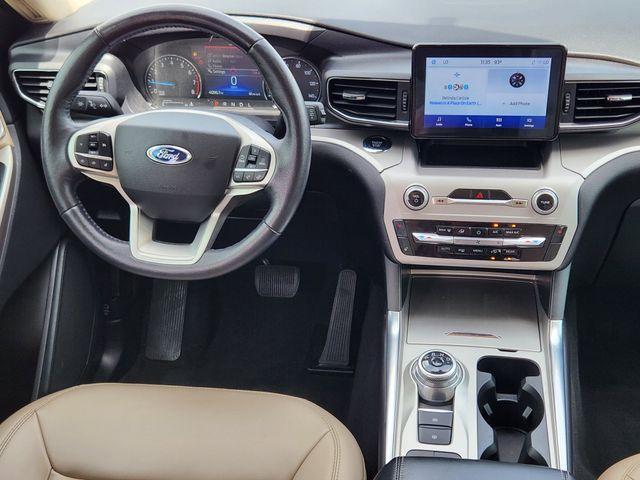 Photo of 2023 Agate Black Metallic Ford Explorer