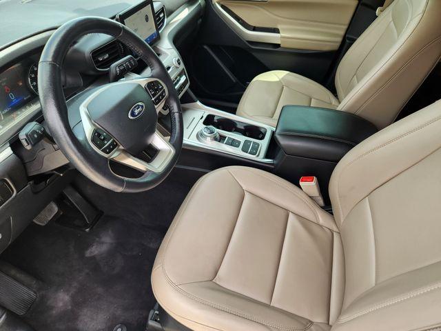 Photo of 2023 Agate Black Metallic Ford Explorer