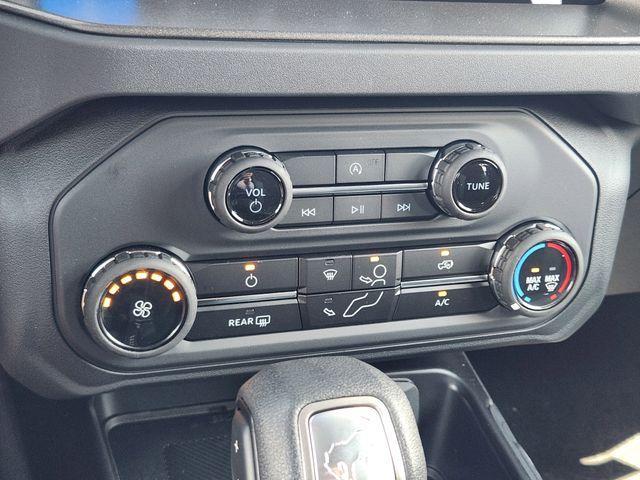 Photo of 2025 Black Ford Bronco