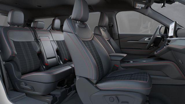 Photo of 2025 White Metallic Ford Explorer