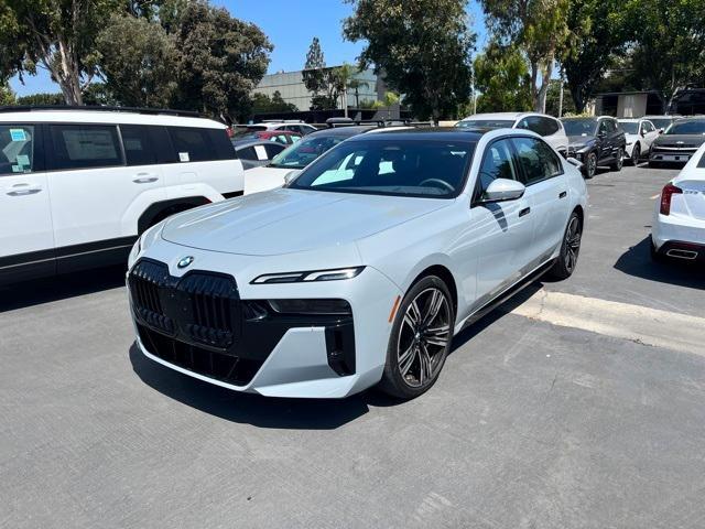 2023 BMW 740
