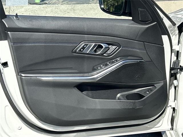 Photo of 2021 Alpine White BMW M340