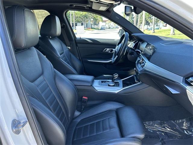 Photo of 2021 Alpine White BMW M340