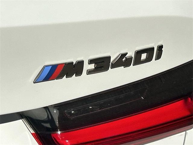 Photo of 2021 Alpine White BMW M340