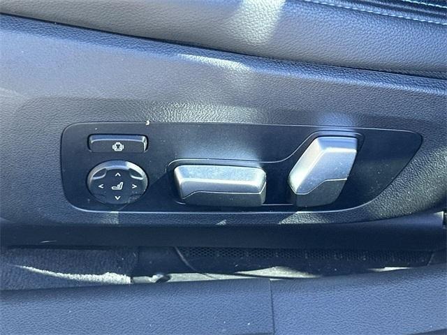 Photo of 2021 Alpine White BMW M340