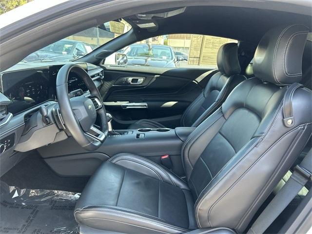 Photo of 2024 Oxford White Ford Mustang