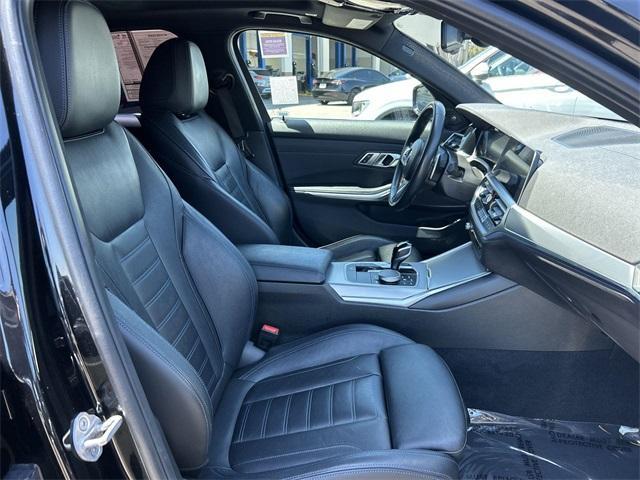 Photo of 2022 Black Sapphire Metallic BMW M340