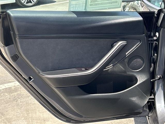 Photo of 2023 Midnight Silver Metallic Tesla Model 3